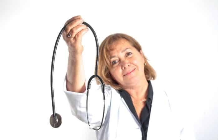 Is It Appropriate To Give Your Doctor A Retirement Gift? A Gift Guide